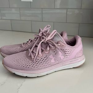 Under Armour Sneakers